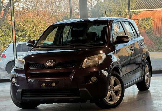 Toyota 1.4 D-4D/NAVIGATION/CAMERA/CLIMA/1PROP CARNET