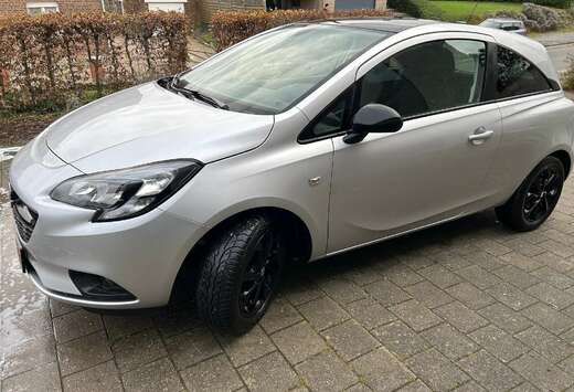 Opel Corsa 1.2i Black Edition