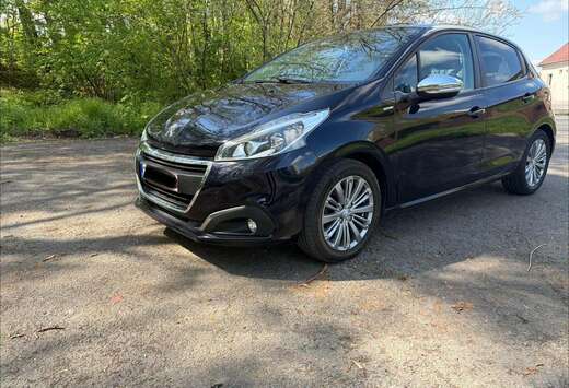 Peugeot 208 1.2i PureTech Allure
