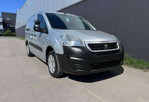 Peugeot L2 / 99PK / Met Trekhaak / DIESEL EURO 6b