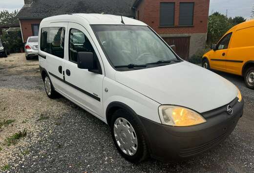 Opel Combo Tour 1.3 CDTi Enjoy (Hayon/Achterklep)