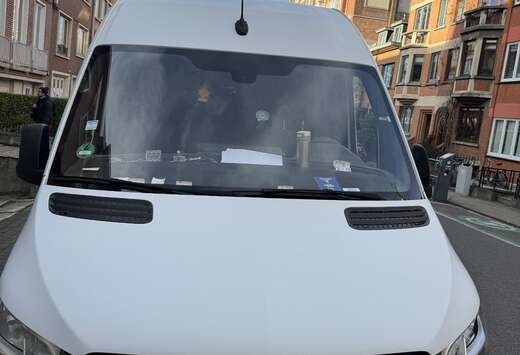 Mercedes-Benz 314 2.1 CDI L2H2 RWD Functional