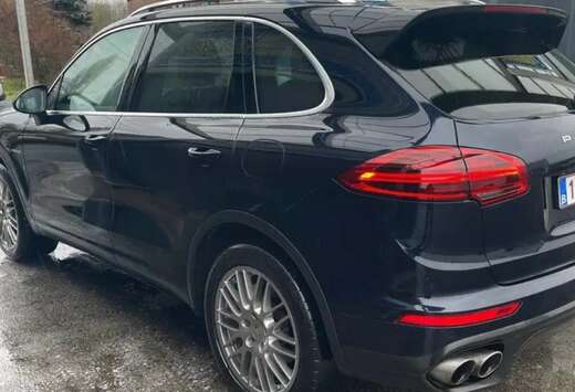 Porsche 3.0i V6 PHEV S Tiptronic (306 kW)