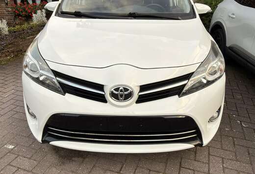 Toyota 1.8i Skyview 7pl. CVT