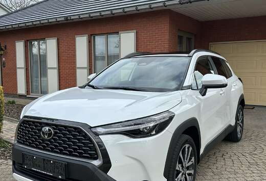 Toyota Hybrid 1.8 2WD Dynamic e-CVT (103 kW)