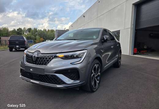 Renault Arkana E-TECH 1.6i E-Tech Engin. Fast Track