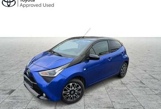 Toyota 1.0 VVT-i 5MT x-clusiv II