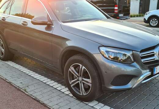 Mercedes-Benz GLC 250 4-Matic Launch Edition