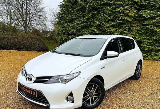 Toyota 1.8i HSD Lounge E-CVT HYBRID EV-Mode 67.000 KM