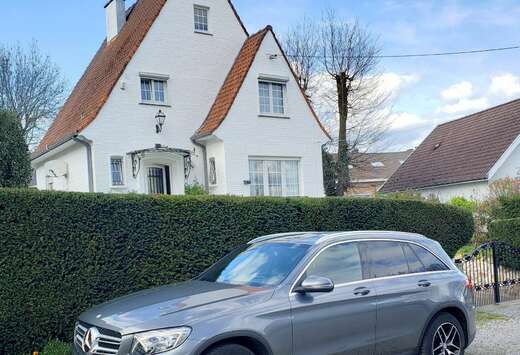 Mercedes-Benz 4Matic 9G-TRONIC AMG Line