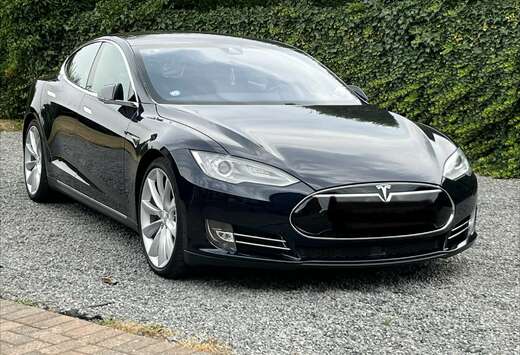 Tesla 85 kWh Dual Motor