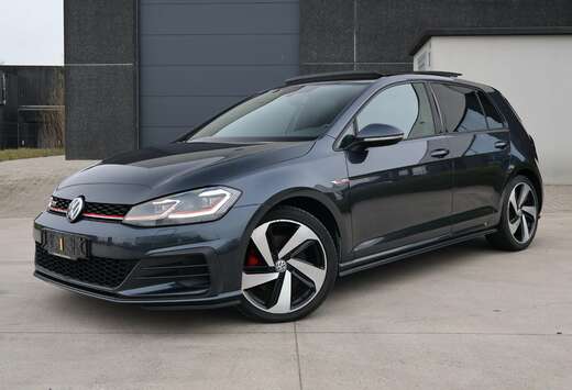 Volkswagen Golf 2.0 TSI Performance DSG