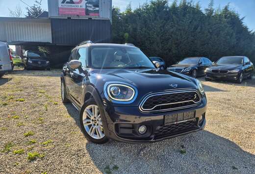 MINI ALL4 Automaat / LEDER / HEAD UP / CAM / APPLE