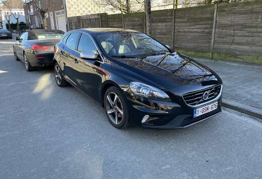 Volvo 1.6 T2 Momentum R- Design