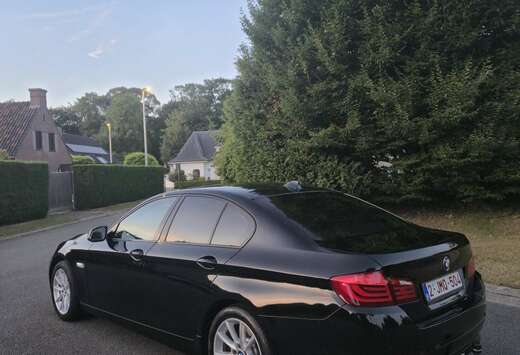BMW F10 3L weinig Km 152.000 goede staat gekeurd.