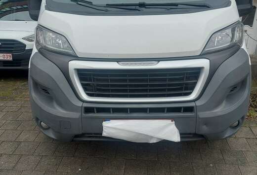 Peugeot 2.0 BlueHDi L3H2 Premium Pack S/S