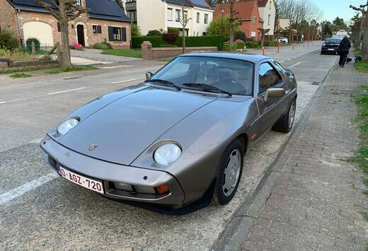 Porsche 928 S