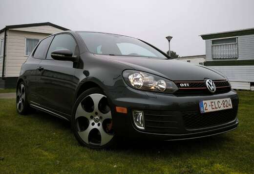 Volkswagen Golf 2.0 TSI