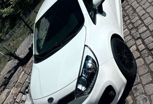 Kia 1.2 Essences  Clim  Bluetooth  New Moteur