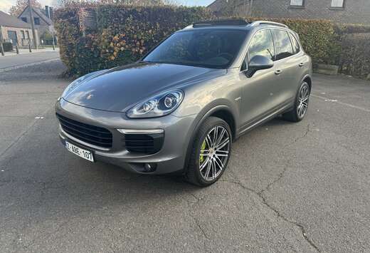 Porsche 3.0i V6 PHEV S Tiptronic (306 kW)