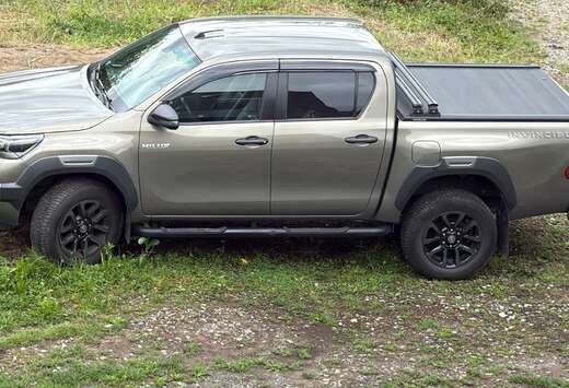 Toyota Hilux 2.8 D-4D 4WD Invincible