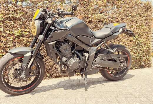 Honda R