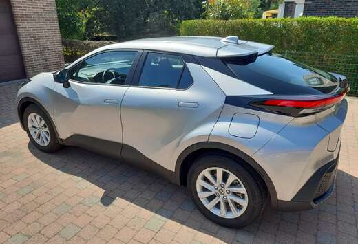 Toyota C-HR 1.8 Hybrid - 5 d. 1.8L CVT  Dynamic LHD