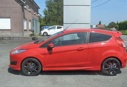 Ford 1.0 EcoBoost Red Edition S/S