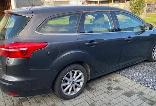 Ford Focus Turnier 1.5 EcoBoost  Aut. Titanium