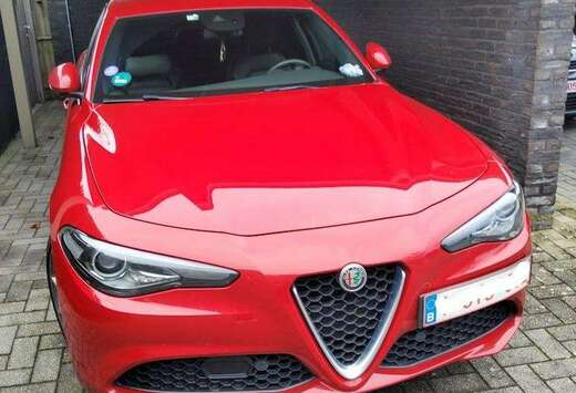 Alfa Romeo Giulia 2.0 Turbo 16V AT8Super
