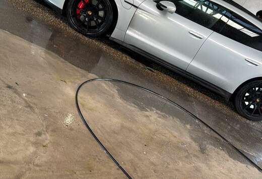 Porsche Sport Turismo 93.4 kWh GTS