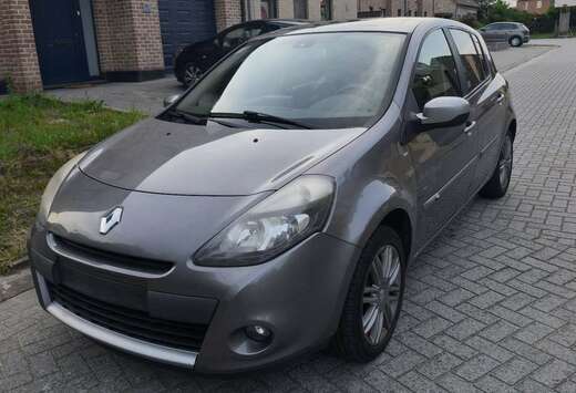 Renault 1.2i TomTom LIVE