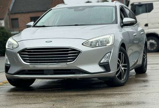 Ford 1.0 EcoBoost Titanium-Navi-Camera-Cruise-Led
