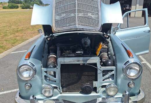 Mercedes-Benz 220s  ponton de 1957