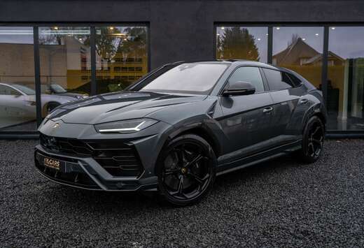 Lamborghini 4.0 BiTurbo V8 / Black pack / B&O Surroun ...