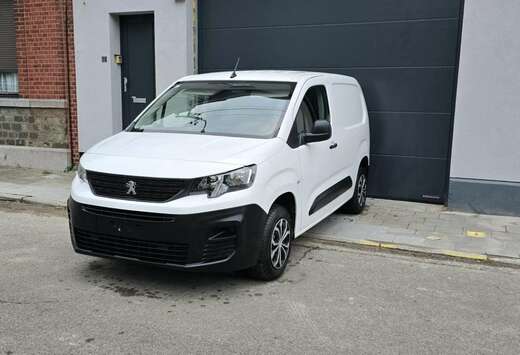 Peugeot 1.5 BlueHDi L1 STD Light Premium (EU6.3)