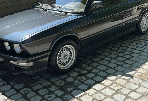 BMW E28 M535i