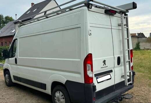 Peugeot 330L 2.0i