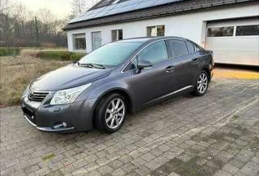 Toyota Avensis 1.8 Sol