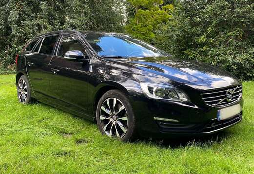 Volvo V60 D2 Linje Svart