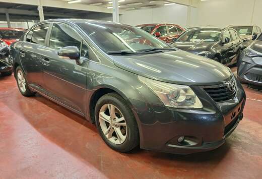 Toyota Avensis 1.8i Sol
