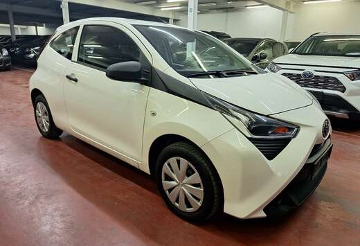 Toyota Aygo 1.0i VVT-i x