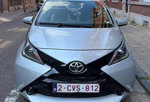 Toyota Aygo 1.0i VVT-i x-play and pack x-music