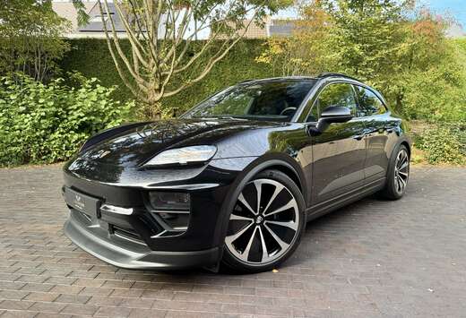 Porsche 4 EV/BOSE/Pano/Sport Chrono/22\