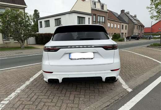 Porsche 2.9 Bi-Turbo V6 S Tiptronic
