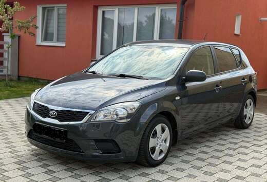 Kia Cee\'d 1.4i BlueConnect ISG EcoDynamics