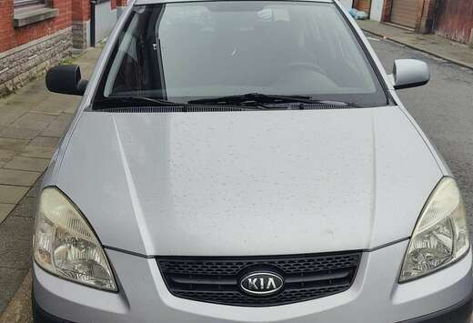 Kia 1.5 CRDi VGT Aventura