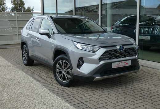 Toyota HYBRID Dynamic Plus +Trekhaak Dodehoek Carplay