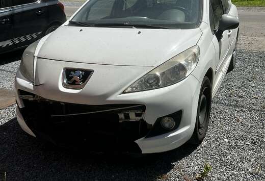 Peugeot 1.6 HDi 90ch FAP 99g BLUE LION Premium