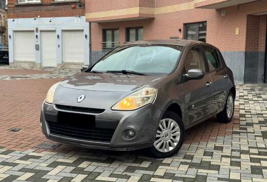 Renault Essence prête à immatriculer